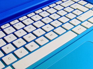 laptop-keyboard-1036970_640